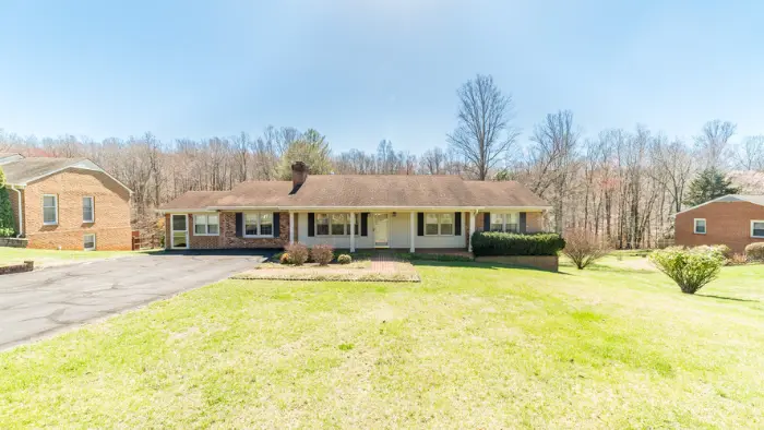 131 ROBINHOOD PL, MADISON HEIGHTS, VA 24572