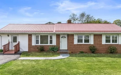 983 E FERRY RD. GLADYS, VA 24554