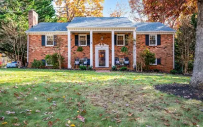 210 WOODBOURNE DR, LYNCHBURG, VA 24502