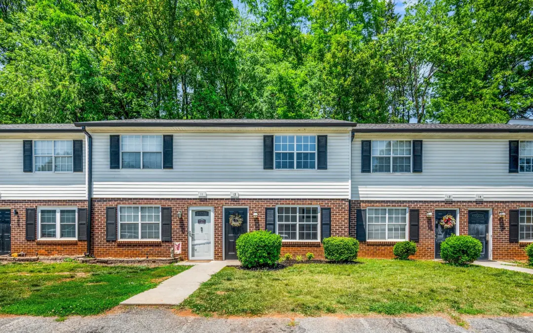 8022 TIMBERLAKE RD, APT. 12 LYNCHBURG, VA 24502