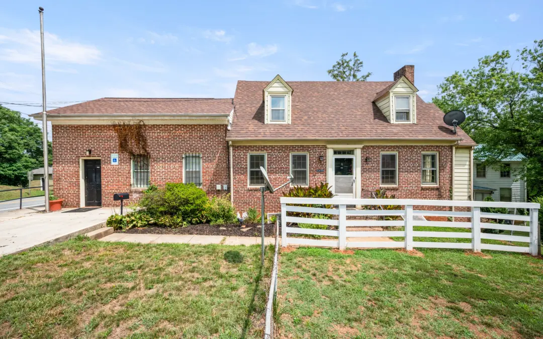 10697 JAMES RIVER RD, SHIPMAN, VA 22971